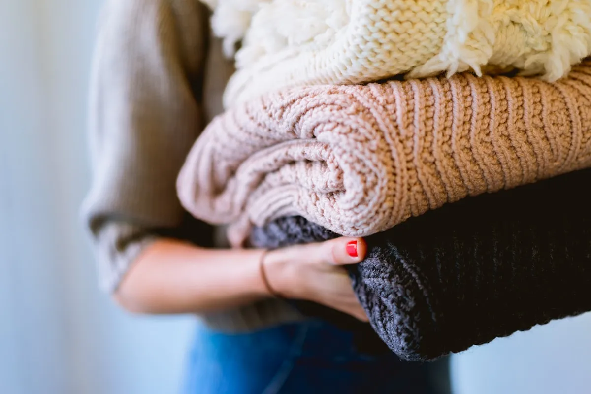 Contact Yorks Garment background